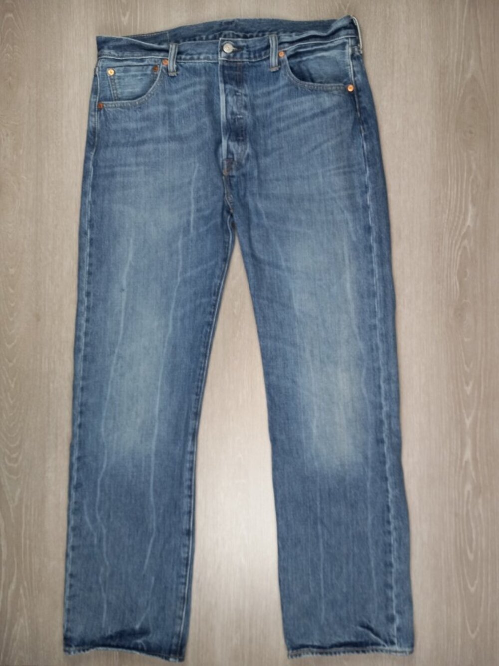 Levi’s 501xx Button Fly Straight Blue Denim Jeans Mens 36x32 Medium Wash Denim